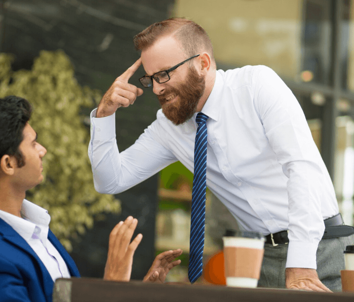 SEÑALES DE UN LIDERAZGO QUE DESGASTA AL EQUIPO