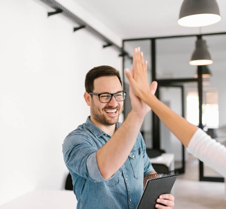 LA VENTAJA COMPETITIVA DE LAS EMPRESAS: BIENESTAR LABORAL